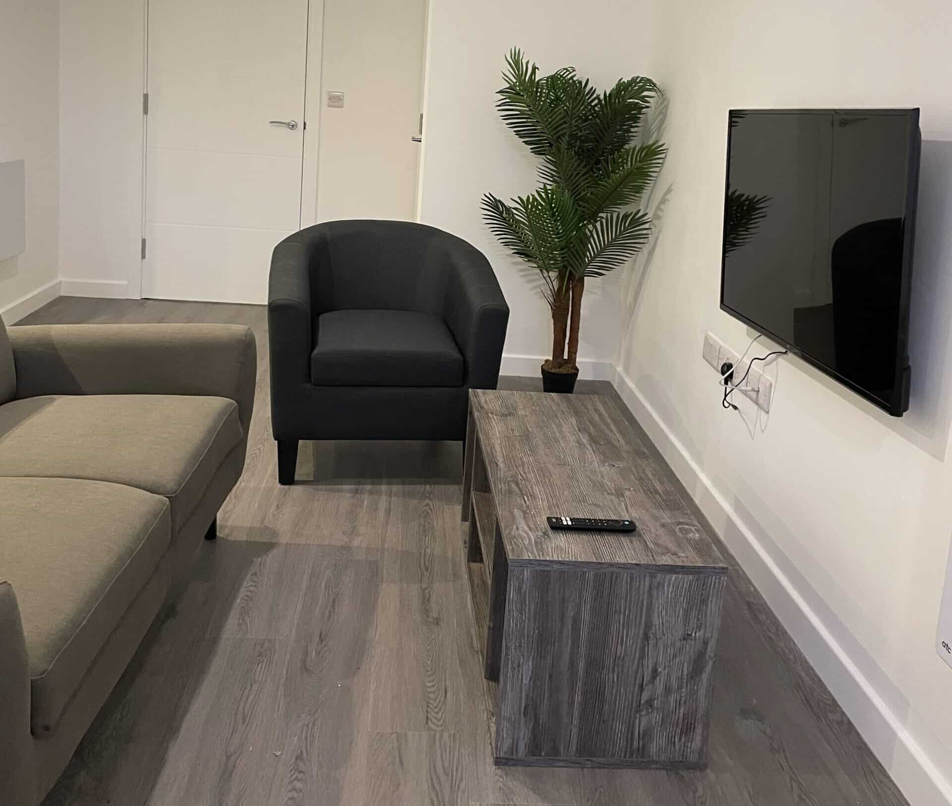 Ascot house bright suite open plan lounge